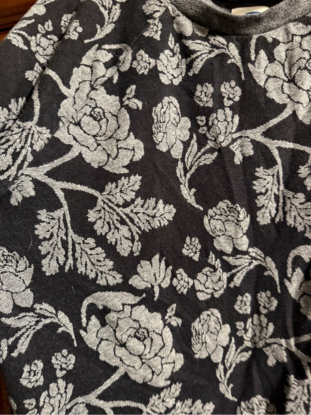 Old Navy Black and Gray Floral Knit Pullover - Picture 2 of 3